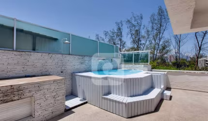 Cobertura 2 Quartos com Piscina à Venda na Barra da Tijuca