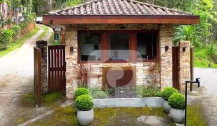 Petrópolis Condomínio Rock Valey Terreno  7000 m² á venda