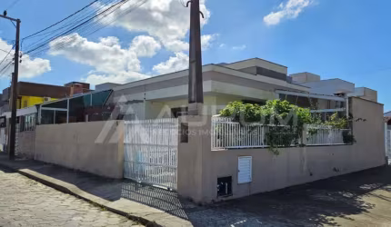 Casa com 02 Dormitórios (01 Suíte), em Gravatá, Navegantes/SC