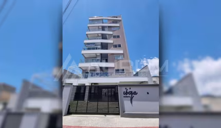 Apartamento com 03 dormitórios (01 suíte), em Centro, Navegantes/SC