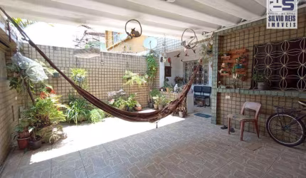 Casa com 3 dormitórios à venda, 100 m² por R$ 640.000,00 - Marapé - Santos/SP
