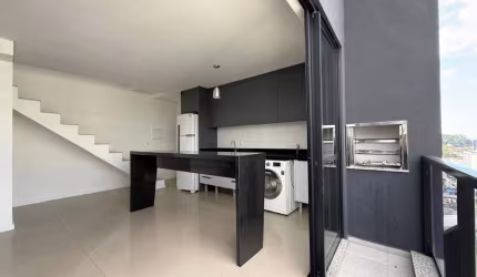 Apartamento duplex com dois quartos no Atiradores