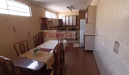 Casa para Venda em São Carlos, Vila São José, 4 dormitórios, 2 suítes, 3 banheiros, 3 vagas
