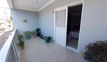 Casa para Venda em Barueri, Jardim Audir, 3 dormitórios, 3 suítes, 1 banheiro, 2 vagas