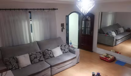 Casa para Venda em Carapicuíba, Vila Quintino, 2 dormitórios, 2 suítes, 4 banheiros, 2 vagas