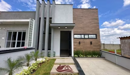 Linda casa térrea nova em condomínio