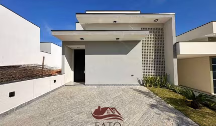 Linda casa térrea com piscina