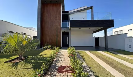 Casa com móveis planejados no Alphaville