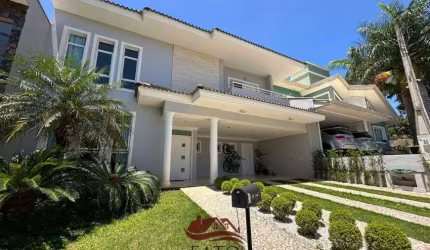 Linda casa com modulados e piscina