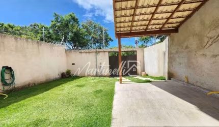 Casa em portal de jacaraipe com quintal espaçoso, Casa de 3 Quartos com suíte