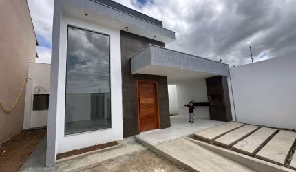 Casa Linear à Venda no Solar do Porto – 3 Quartos (Suíte com Closet) | Área Gourmet | Pé Direito Duplo | 114m²