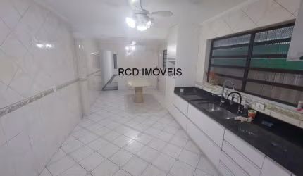 Oportunidade de Sobrado com 3 dorms, sendo 2 suites próximo ao Metrô Vila Sônia