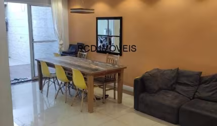 Casa de 120 m² com 3 Dormitórios com 2 vagas -  Jardim Petrópolis - Cotia