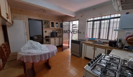Oportunidade Imperdível!! Sobrado à venda - Próximo a Metrô - Jd Peri Peri, 3 dorms, 1 suíte, 3 salas, 3 banheiros, 2 vagas, 226m². Ótima localização.
