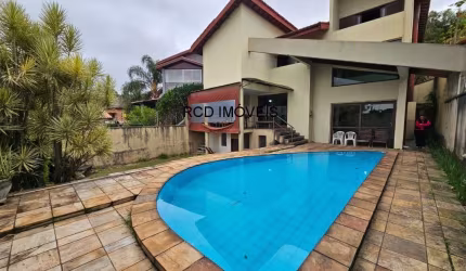 CASA NO PARQUE DOS PRÍNCIPES COM 300M² 3SUÍTES 3SALAS ÁREA GOURMET E PISCINA
