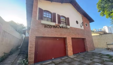 Essa incrível casa de 485,00m2 está localizada na Vila São Francisco