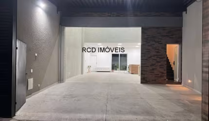 Galpão Comercial de Alto Padrão para Locação em São Paulo - Conjunto Residencial Butantã: 2 Salas, 3 Banheiros, 230m² de Área