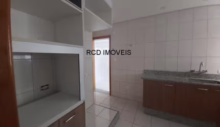 Casa Comercial para Locação na Vila Butantã em São Paulo-SP: 4 Quartos, 2 Suítes, 1 Sala, 4 Banheiros, 4 Vagas - 210,00m²