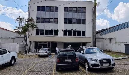 Prédio Comercial para Locação em São Paulo, Bairro Butantã: 3 andares, elevador, 8 Banheiros, 25 Vagas de estacionamento, 1.000m².