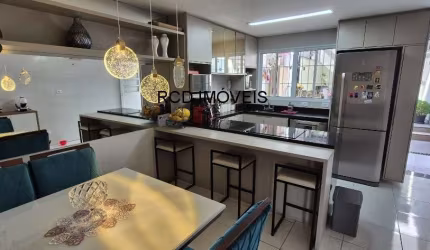 Casa para locação em São Paulo-SP, Vila Alba: 2 quartos, 1 suíte, 1 sala, 3 banheiros, 2 vagas, 176m². Confira!