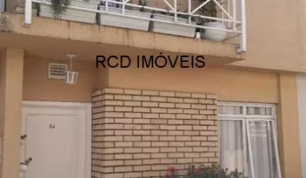 Casa em Condomínio 3 Quartos, 1 Suíte, 2 Salas, 2 Banheiros, 4 Vagas