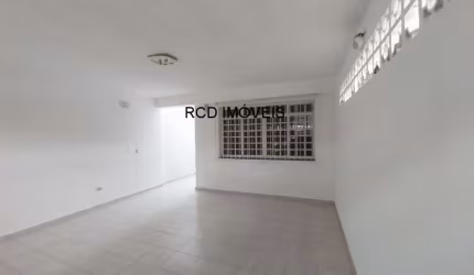 Imperdível casa à venda em São Paulo-SP, bairro Jardim Trussardi: 3 quartos, 1 suíte, 3 banheiros, 2 vagas de garagem, 140m².