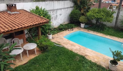 Espetacular casa Pq dos Príncipes: 4 quartos, 2 suítes, 4 vagas de garagem, quintal, piscina