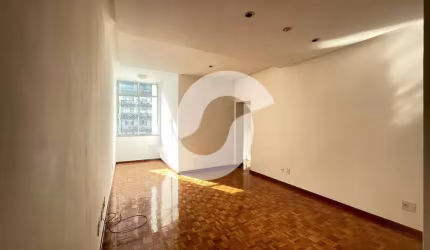 APARTAMENTO AMPLO DE 2 QUARTOS EM ICARAÍ COM VISTA MAR