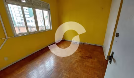 AMPLO APARTAMENTO DE 2 QUARTOS NO CENTRO DE NITERÓI