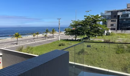 Apto de 2 quartos(1 suíte) e 2 vagas com vista para o mar de Piratininga