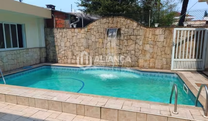 Casa com 3 dormitórios à venda, 232 m² por R$ 2.950.000,00 - Campo Grande - Santos/SP