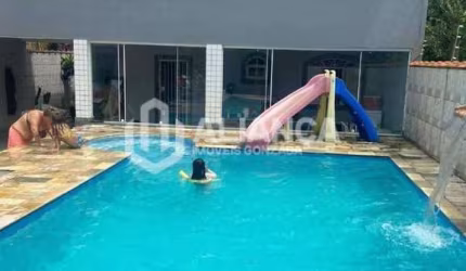 Casa com 4 dormitórios à venda, 333 m² por R$ 1.000.000,00 - Estância Balneária Maria Helena Novaes - Peruíbe/SP
