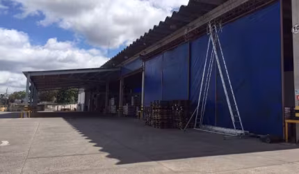 Galpão 10.900m² na Avenida Afrânio Peixoto (Suburbana), Coutos