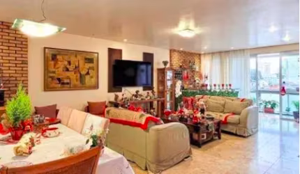 Apartamento 4/4 sendo 2 suites e 2 vagas