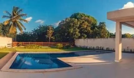 CASA ALTO PADRÃO - 4 SUÍTES COM 6 VAGAS DE GARAGENS