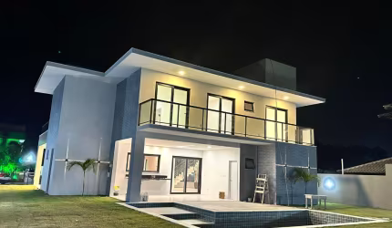 CASA ALTO PADRÃO 4 SUITES, VARADAS E 5 VAGAS