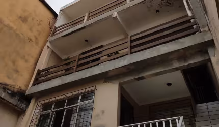 Vendo Casas no 1º ao 3º andar