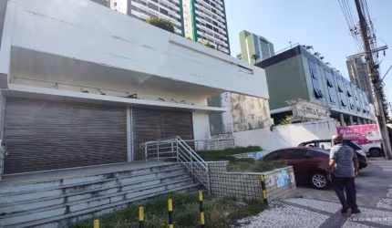 Alugo Lojão 1.641m² frente para Av. ACM
