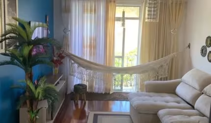 Apartamento 3/4 suíte + dependência Costa Azul amplo e reformado