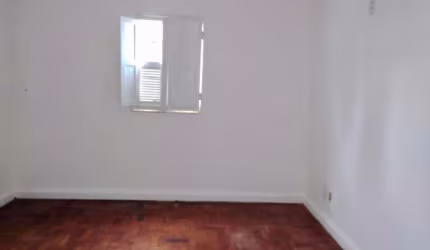 Vendo casa na Barra em local privilegiado