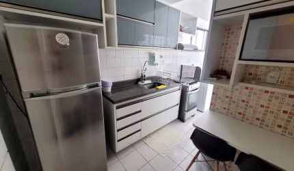 Apartamento 2/4 em Costa Azul