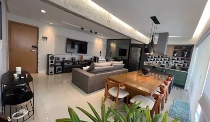 Cobertura de alto padrão com piscina privativa - Mobiliada e pronta para morar!