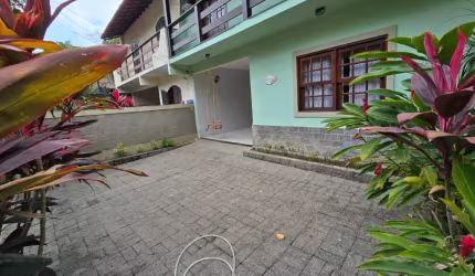 Excelente Casa duplex à Venda no Badu, Pendotiba!