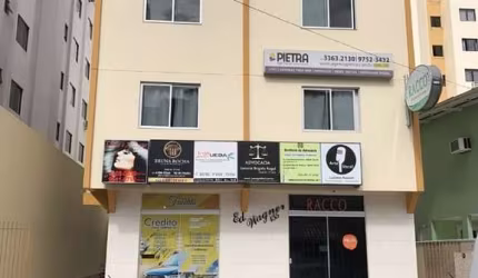 PRÉDIO NO CENTRO DE BALNEÁRIO CAMBORIÚ