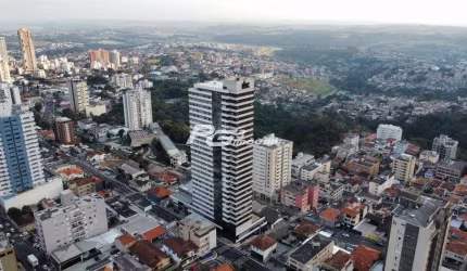 Apartamento semimobiliado à venda - Centro