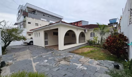 EXCELENTE CASA COMERCIAL NO VIEIRALVES - 4 SALAS AMPLAS, 7 VAGAS DE GARAGENS - WHATSAPP 9298144-1596