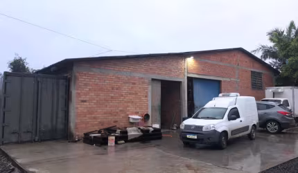 Excelente pavilhão para locação na Olaria