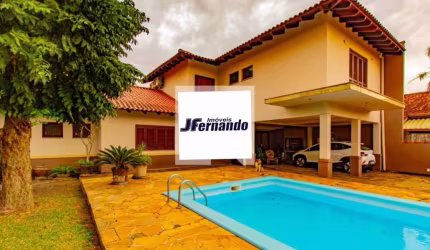Excelente casa de alto padrão