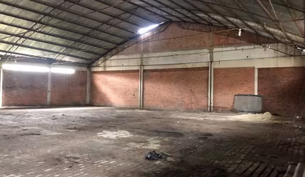 PAVILHÃO COM 500M2