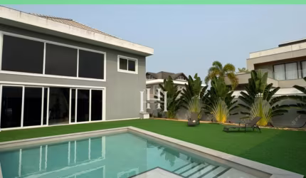 Linda Casa Luxuosa à Venda no Condomínio Alphaville